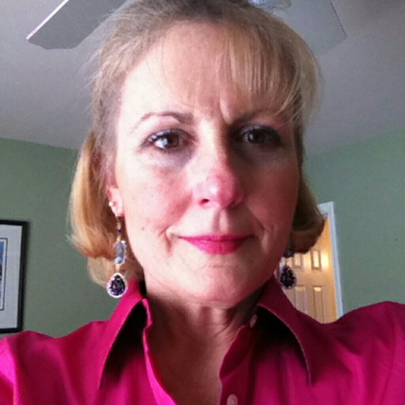 Meet your Posher, Patti - Picture 2 of 3